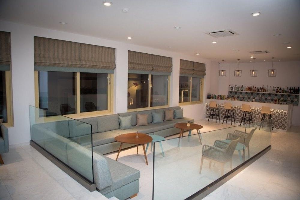 Zephyros Hotel Myrties Екстер'єр фото